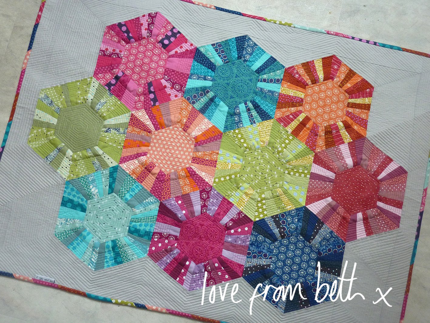 Hexa-Scrappy Quilt pattern – by love from Beth x