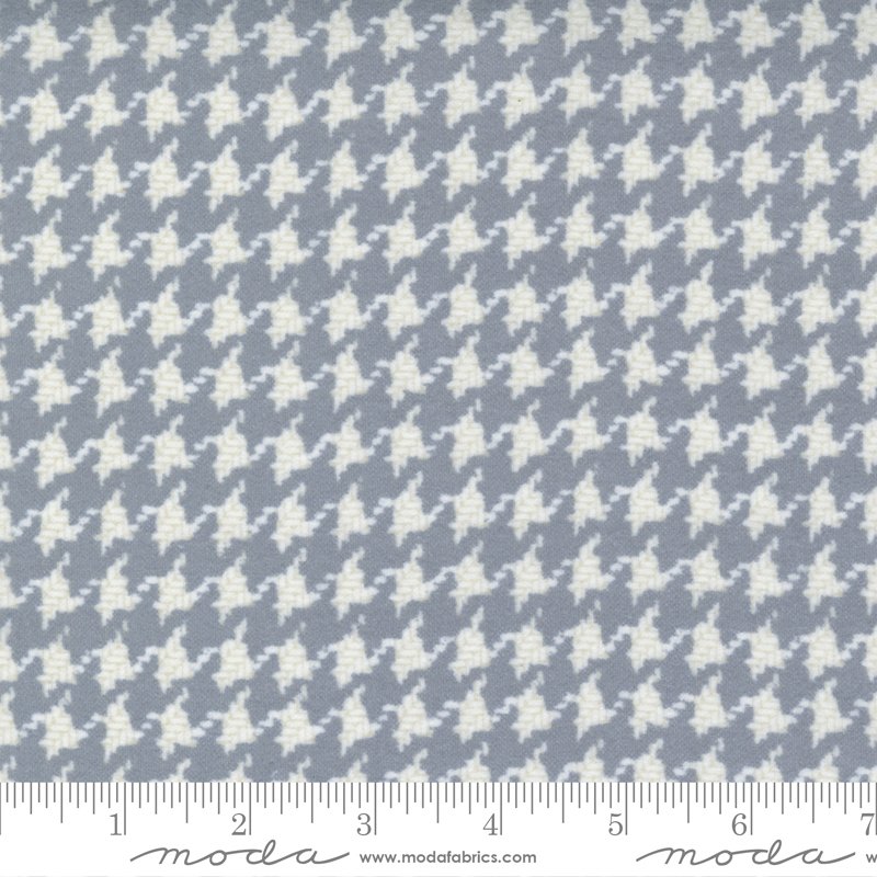 Yuletide Gatherings Flannel – Smoke Houndstooth Check Fat 1/4