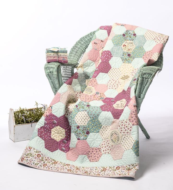 Willowbrook Hexie Quilt Pattern & Fabric Kit
