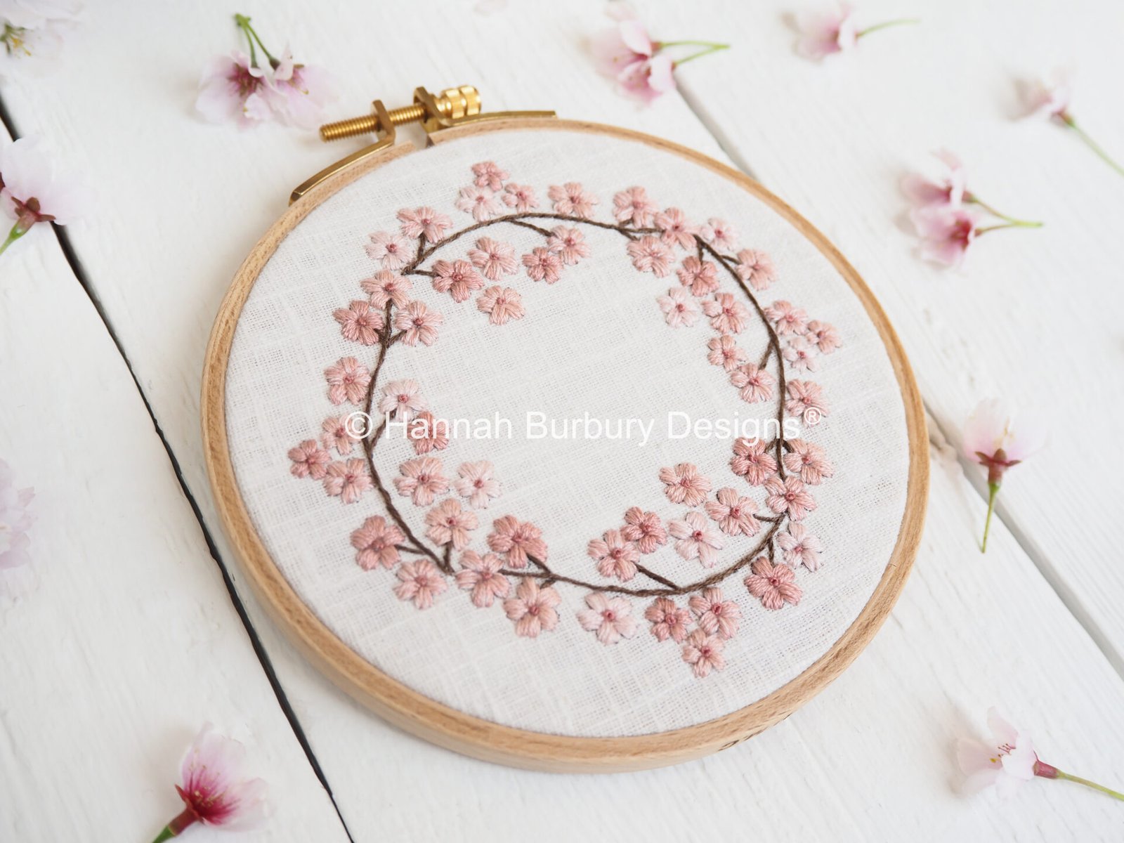 Bonnie Wreath Embroidery Kit by Hannah Burbury