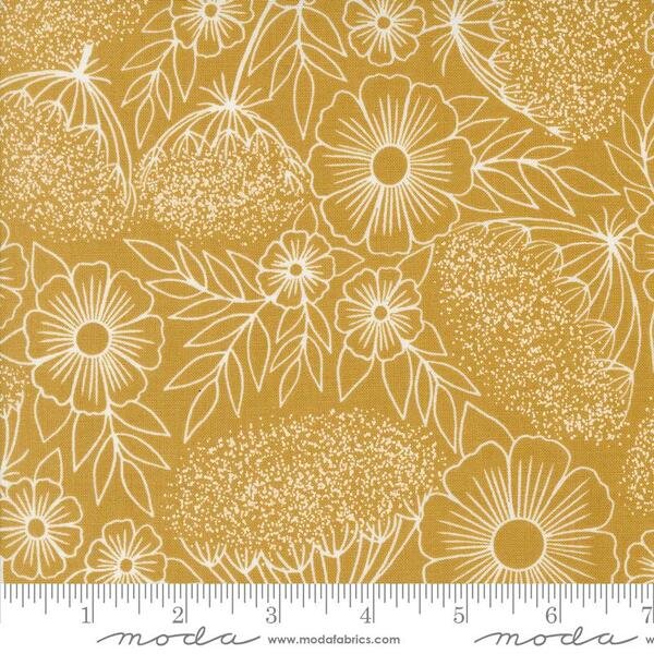 Field of Flowers by Katherine Watson – Queen Anne’s Lace in Goldenrod fabric