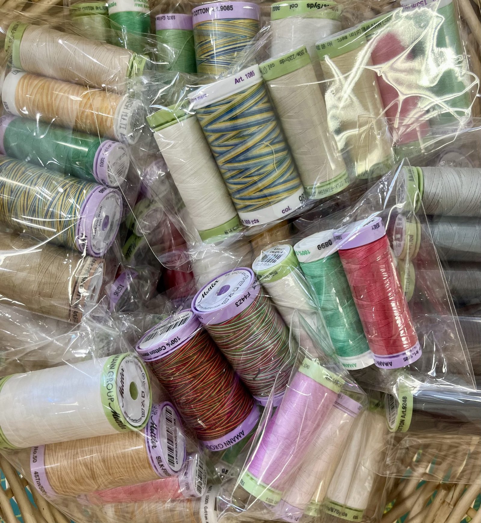 Mettler Thread Lucky Dip Pack – Assorted Colours – Large
