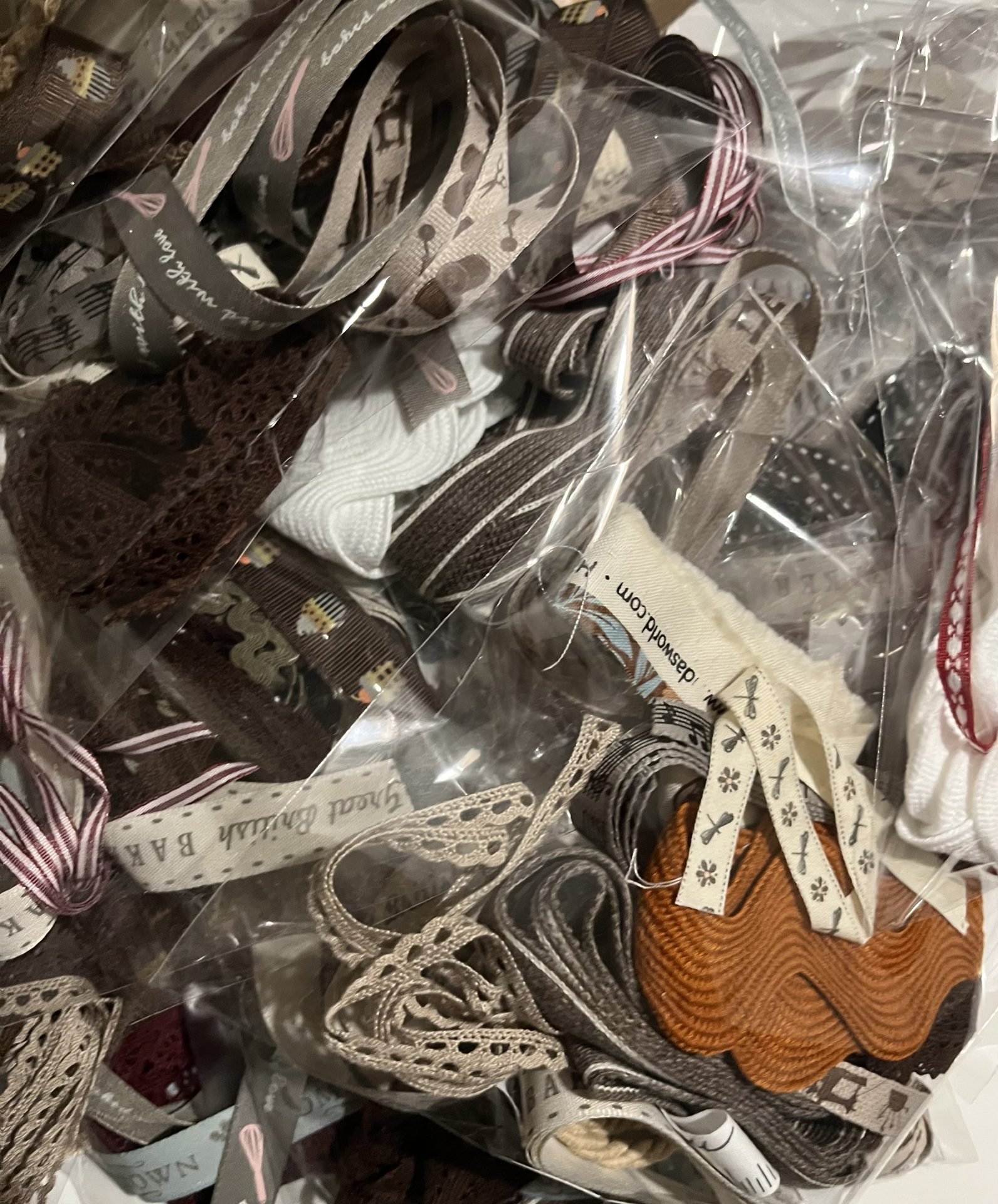 Ribbons and Trims Scrap Bag – Neutrals